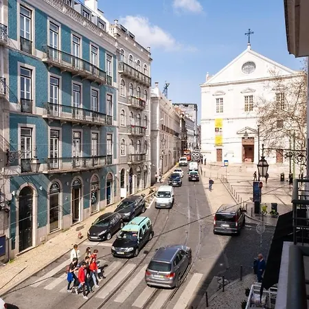 Apartment Plum Guide - Tile Portal Lisbon